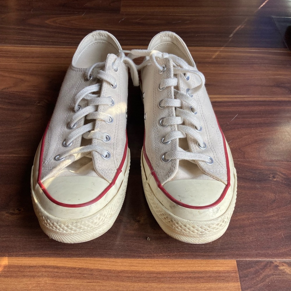 Converse Chuck 70 Low Tops in Off White men’s size 7.5